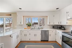 11 O Donnell Rd, Middletown, RI 02842 - Photo 12