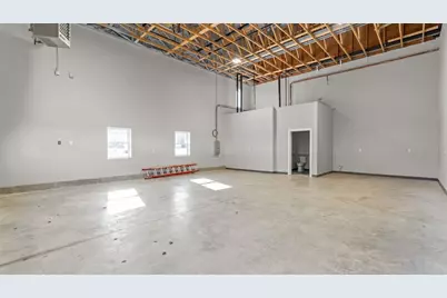 300 Coddington Highway #206, Middletown, RI 02842 - Photo 6