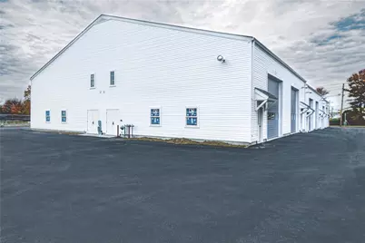 300 Coddington Highway #207, Middletown, RI 02842 - Photo 4