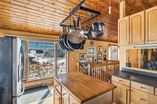 585 Meadow View Ave, Warwick, RI 02889 - Photo 4