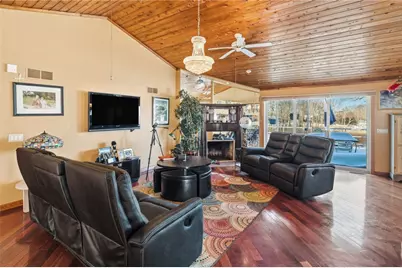 585 Meadow View Avenue, Warwick, RI 02889 - Photo 10