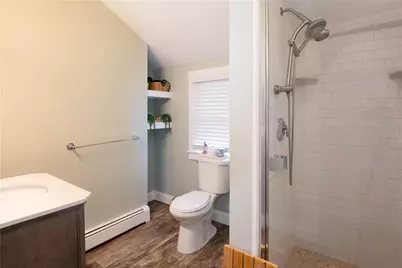 391 Aquidneck Avenue, Middletown, RI 02842 - Photo 8