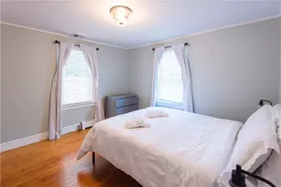 393 Aquidneck Ave, Middletown, RI 02842 - Photo 10