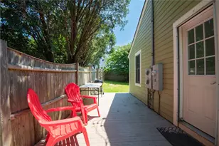 393 Aquidneck Ave, Middletown, RI 02842 - Photo 16