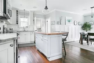 16 Carroll Ave, Newport, RI 02840 - Photo 8