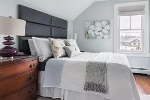 16 Carroll Ave, Newport, RI 02840 - Photo 14