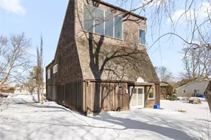 26 Roosevelt Dr, Bristol, RI 02809 - Photo 4