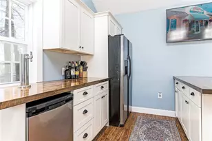 170 Medford St, Warwick, RI 02889 - Photo 8