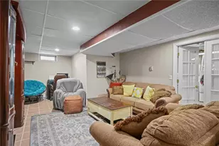 25 Janet Dr, Cranston, RI 02921 - Photo 34