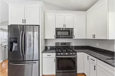 18 Anama Avenue, East Providence, RI 02916 - Photo 10