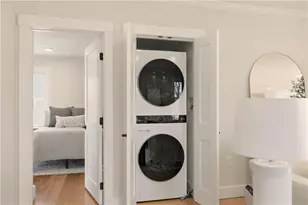 85 Bayview Ave, Bristol, RI 02809 - Photo 12