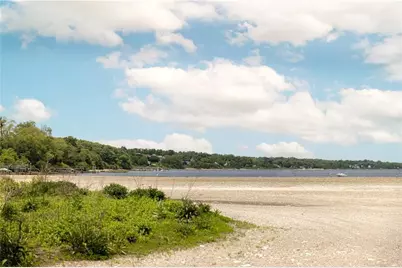 142 Ferreira Avenue, Portsmouth, RI 02871 - Photo 32