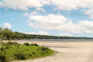 142 Ferreira Ave, Portsmouth, RI 02871 - Photo 32