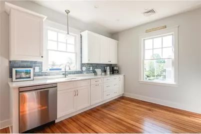 34 Harrison Avenue, Newport, RI 02840 - Photo 12