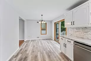 325 Northup St, Cranston, RI 02905 - Photo 22