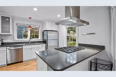 485 Spring Street, Newport, RI 02840 - Photo 10