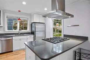 485 Spring St, Newport, RI 02840 - Photo 10