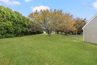 18 Coggeshall Way, Middletown, RI 02842 - Photo 40