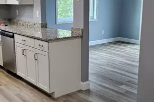 728 Beverage Hill Ave, Pawtucket, RI 02861 - Photo 4