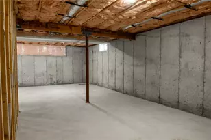 33 Hemlock Ave, Cranston, RI 02910 - Photo 24