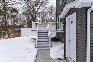 33 Hemlock Ave, Cranston, RI 02910 - Photo 28