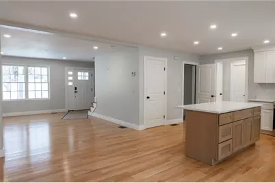 33 Hemlock Avenue, Cranston, RI 02910 - Photo 8