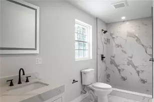 33 Hemlock Ave, Cranston, RI 02910 - Photo 16