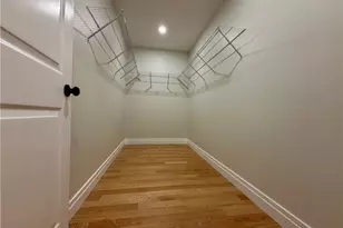 33 Hemlock Ave, Cranston, RI 02910 - Photo 8