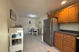 669 Metacom Ave, Bristol, RI 02809 - Photo 4