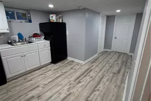 111 Donelson St, Providence, RI 02908 - Photo 14