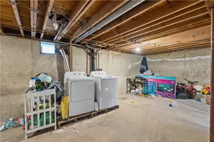 87 Pinehurst Ave, Providence, RI 02908 - Photo 16