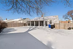 33 Dover St, Pawtucket, RI 02860 - Photo 32