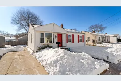 33 Dover Street, Pawtucket, RI 02860 - Photo 2