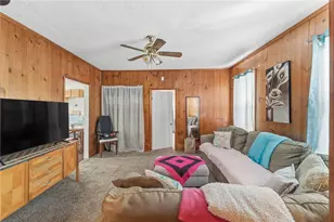 263 Elm St, Woonsocket, RI 02895 - Photo 18