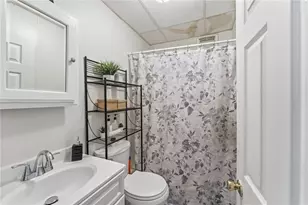 271 Elm St, Woonsocket, RI 02895 - Photo 12