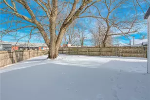 88 Pawtucket Ave, East Providence, RI 02916 - Photo 22