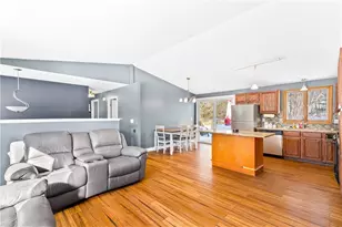 132 Palmer Ave, Warwick, RI 02889 - Photo 8