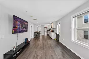 102 Ellery St, Providence, RI 02909 - Photo 6