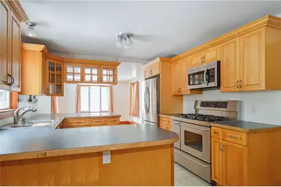 29 Forest Road, Bristol, RI 02809 - Photo 6