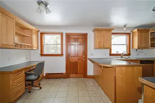 29 Forest Rd, Bristol, RI 02809 - Photo 10