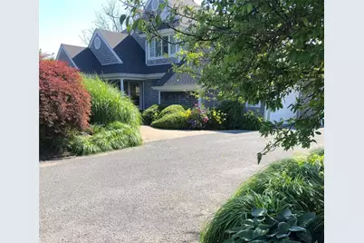 611 Wolcott Avenue, Middletown, RI 02842 - Photo 26