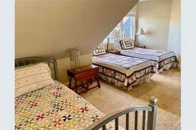 611 Wolcott Avenue, Middletown, RI 02842 - Photo 20