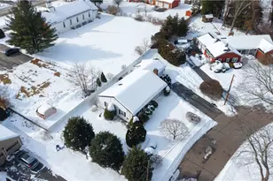 80 Twin Oak Dr, Warwick, RI 02889 - Photo 6