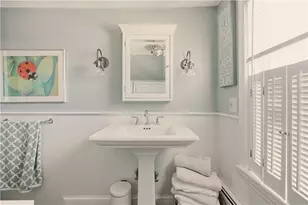 181 Center Ave, Middletown, RI 02842 - Photo 6