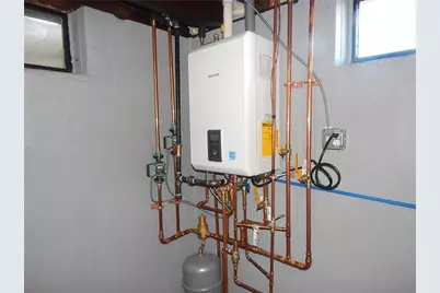 84 Farrell Street, Pawtucket, RI 02861 - Photo 32