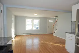 84 Farrell St, Pawtucket, RI 02861 - Photo 10