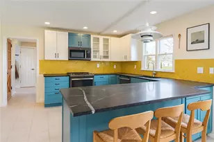 400 3rd Beach Rd, Middletown, RI 02842 - Photo 4