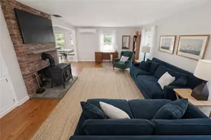 400 3rd Beach Rd, Middletown, RI 02842 - Photo 2