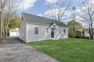 30 Bear Hill Rd, Cumberland, RI 02864 - Photo 1