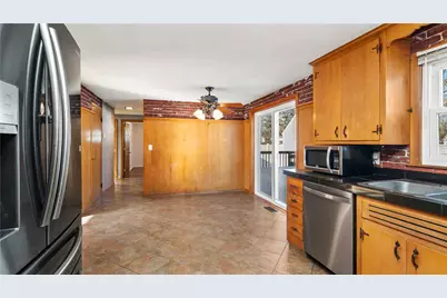 96 Moccasin Drive, Warwick, RI 02889 - Photo 8